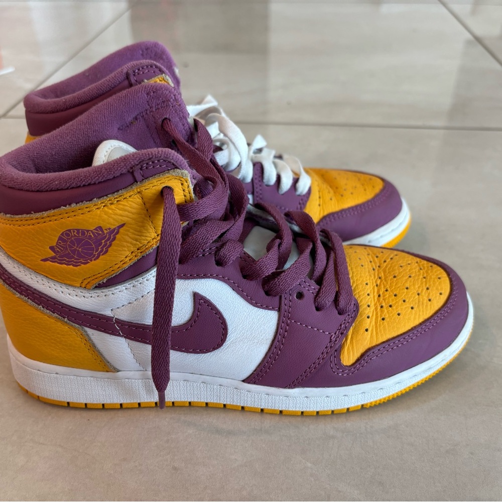 Nike Air Jordan 1 Brotherhood Purple and Yellow Sneakers size 4.5 - Picture 4 of 9